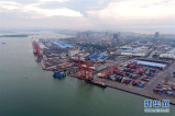 中国帮哈萨克斯坦建“港口”：因中国　这里成中心