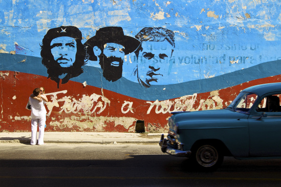 60年12月28日 (庚子年冬月十一)|我国与古巴建交