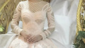印尼新娘穿灰姑娘婚纱举办梦幻婚礼 网友惊叹赞最美