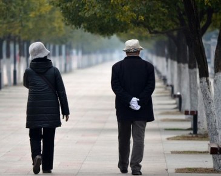 中国单身达2亿_中国老龄人口将达2亿