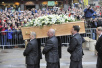 英国剑桥举行葬礼告别霍金　家人、同事和朋友等约500人出席