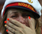 莫斯科不相信眼泪！世界杯将近尾声，回顾那些让人心疼的球迷眼泪
