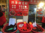南京街头小龙虾上市　洪泽湖龙虾售价达80元一斤